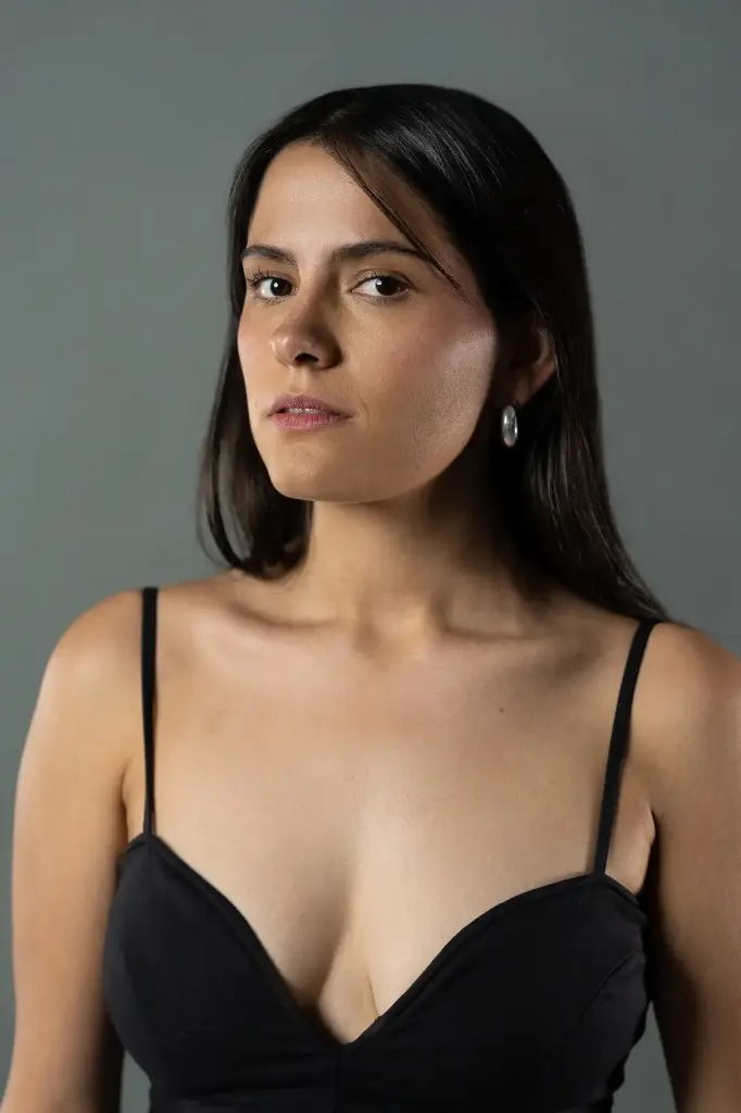 Book Fotográfico (8 fotos editadas, 3 cambios de ropa, 1 ciclorama, 1 hora de sesión)